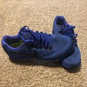 Nike shoes running man size 9